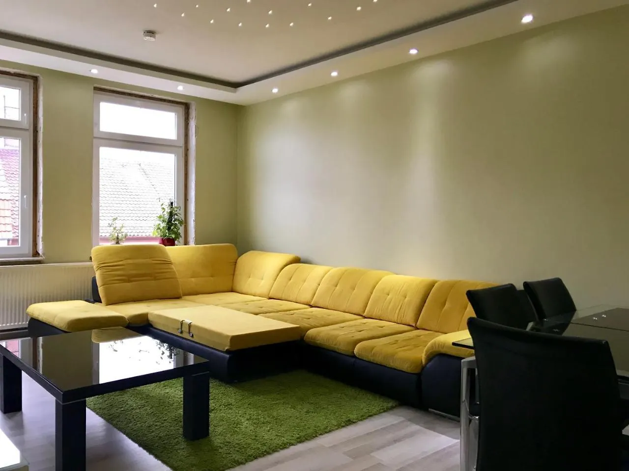 Profair Private Apartments & Rooms City Centre - Room Agency Germany